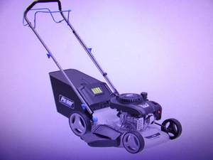 lot 43 image: Pulsar 21 200cc Self-Propelled 3-i...