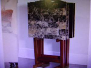 lot 67 image: Linon Marble-Look TV Tray Set open ...