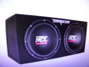 lot 71 image: MTX Terminator 1200-Watt Dual Subwo...