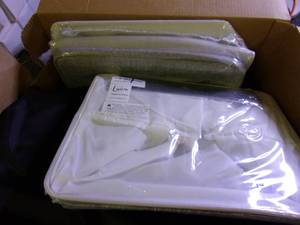 lot 86 image: box of laundry bags ...