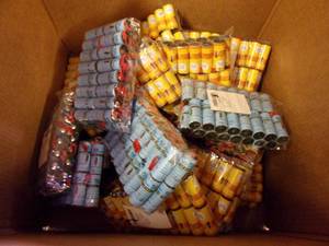 lot 105 image: box of fly traps ...