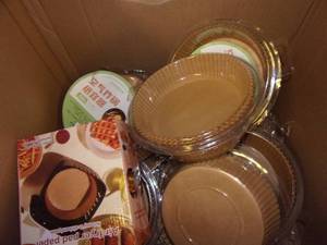 lot 106 image: box of air fryer paper ...