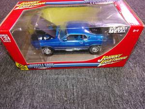 lot 125 image: johnny lightning 124 scale die cas...