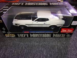 lot 155 image: sunstar die cast metal 118 scale 1...