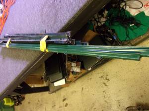 lot 181 image: 13 metal fence posts ...