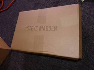 lot 187 image: Steve Madden Womens Charlie Sneake...