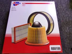 lot 258 image: box of 9 carquest R88186 air filter...