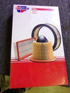 lot 267 image: box of 8 carquest R88006 air filter...