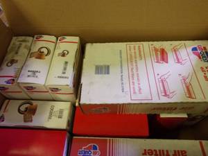 lot 285 image: box of 13 random carquest airfilter...