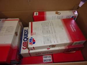 lot 289 image: box of 14 random carquest air filte...
