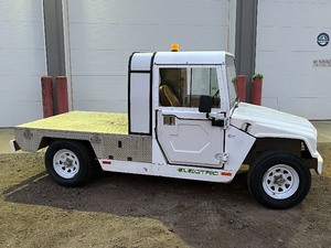 lot 1 image: E-Ride EXV2-Patriot Electric Flat-Bed Utility Truck