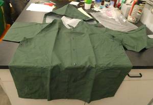 9 Green Rain coats size Large