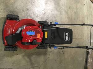 22 in. Recycler SmartStow Briggs & Stratton High Wheel FWD Gas Walk Behind Self Propelled Lawn Mower by Toro Customer Returns See Terms on Auction