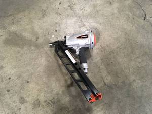 Pneumatic 3-12 in. 30-Degree PowerMaster Plus Clipped-Head Framing Nailer by Paslode Customer Returns See Terms on Auction