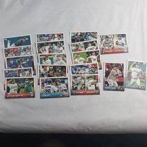 Lot of 18 Topps Rookie Cards