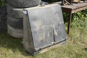 lot 78 image: Hydraulic Fluid Reservoir