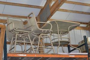 lot 70 image: Patio Set