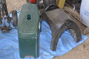 lot 72 image: Step stools
