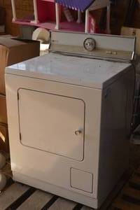 lot 109 image: Maytag gas dryer