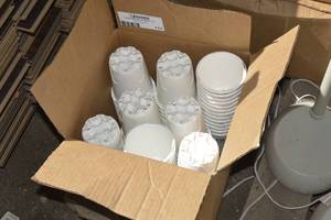 lot 113 image: box of Biodegradable Plant containers