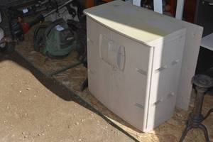 lot 125 image: storage shelf