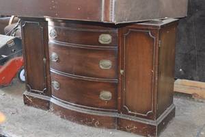 lot 145 image: Antique hutch