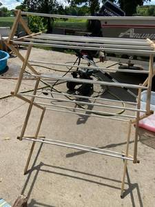 lot 150 image: Drying Rack