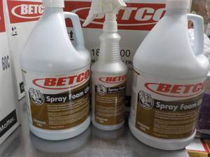 2 Gallon Jugs BETCO Spray Foam Ultr...