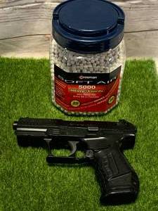 lot 33 image: Walther P22 With 6mm Plastic BBs
