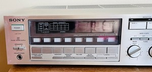 lot 24 image: Sony Legato Linear FM Stereo AMFM Receiver