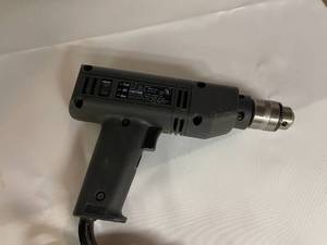 lot 56 image: Black and Decker 38th Inch Drill Model 7144