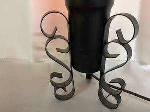 lot 113 image: Groovy Vintage Lava Lamp