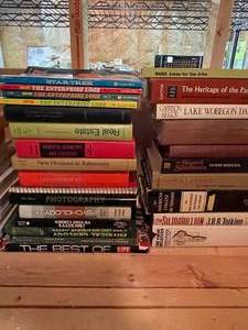 lot 127 image: Assorted Books With Many Being Vintage