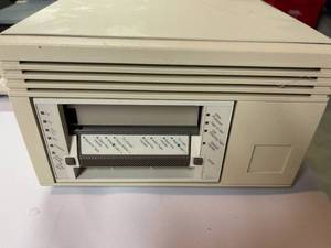 lot 135 image: Electrical Component Lot