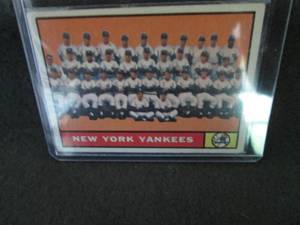 35. 1961 Topps New York Yankees Tea...