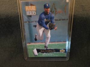 112. 1993 Upper Deck Ken Griffey JR...