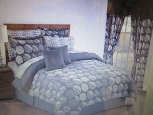 Eclipse 20-Pc. Bedroom Set - King o...