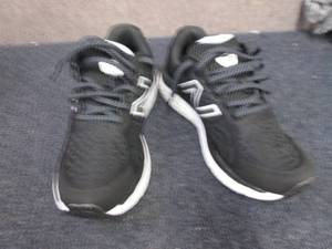 New Balance Womens Fresh Foam 680v...