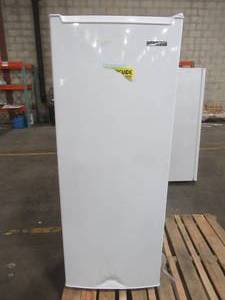 lot 178 image: Thomson Upright Freezer 6.5 cu. ft., TFRF690 - SLIGHTLY USED SCRATCH AND DENT - WORKS
