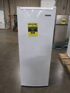 lot 180 image: Thomson Upright Freezer 6.5 cu. ft., TFRF690 - SLIGHTLY USED SCRATCH AND DENT - WORKS