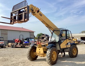 lot 414 image: 2005 CAT TH360B Telehandler