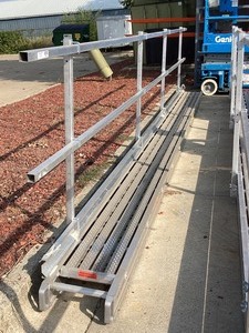 lot 502 image: Titan Platform 16