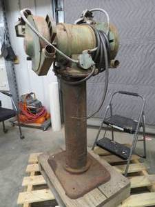 lot 1 image: POWERMATIC HEAVY DUTY GRINDER