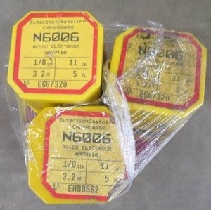 lot 8 image: 3 CONTAINERS OF N6006 WELDING RODS