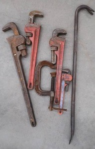 lot 82 image: MISC LARGE TOOLS