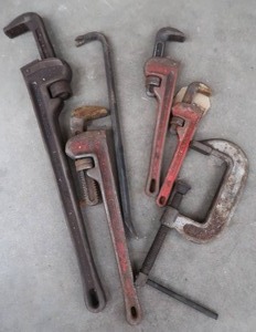 lot 86 image: MISC LARGE TOOLS