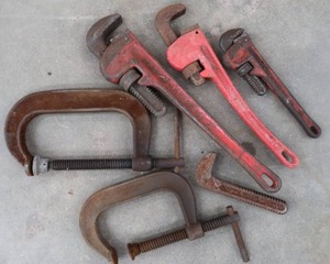lot 90 image: MISC LARGE TOOLS