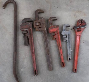lot 91 image: MISC LARGE TOOLS