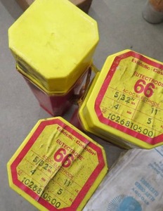 lot 27 image: 3 CONTAINERS OF EUTECTRODE 66 WELDING RODS