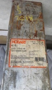 lot 29 image: 50 LB CONTAINER OF 7018 WELDING RODS